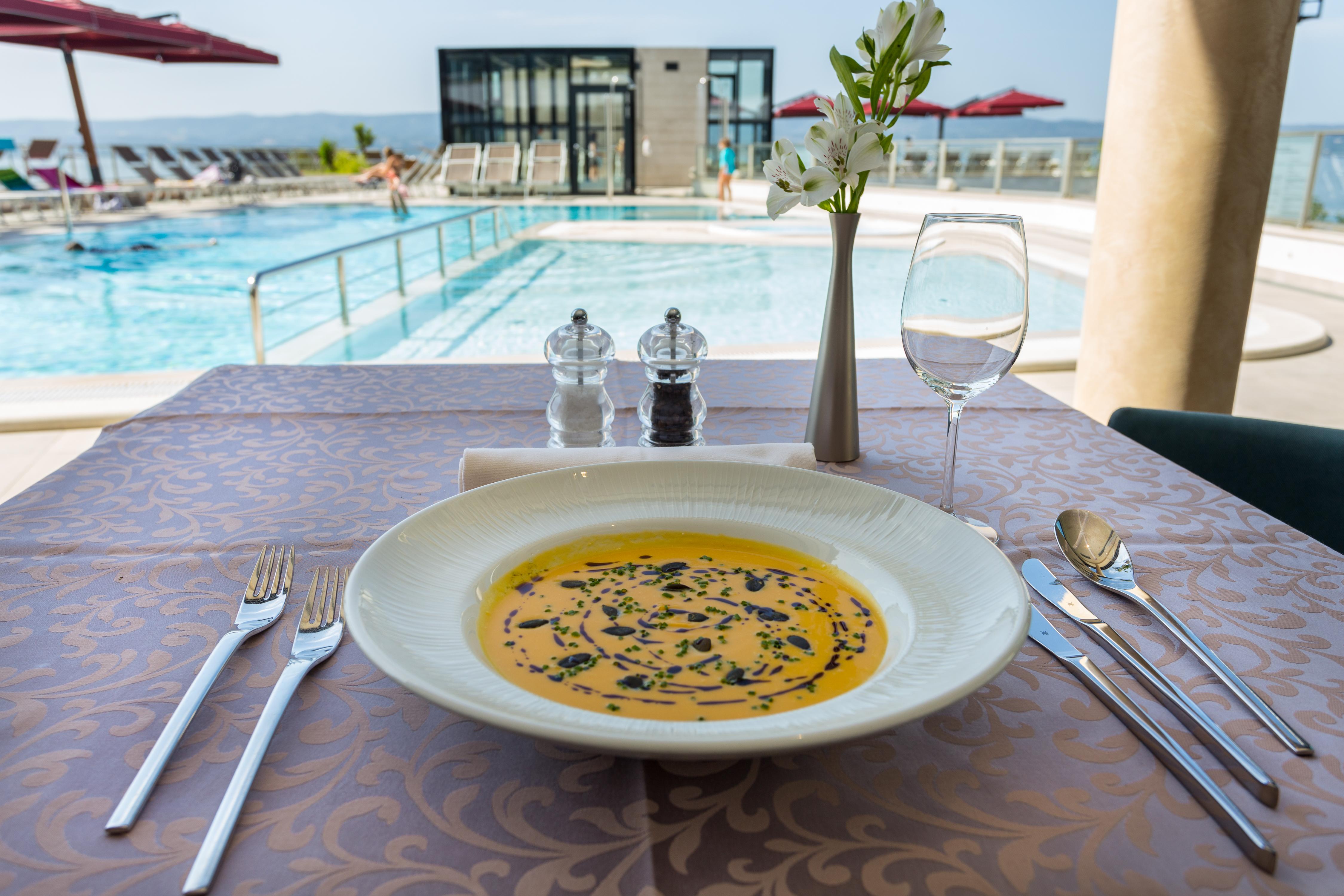 Hotel Plaza Duće מראה חיצוני תמונה