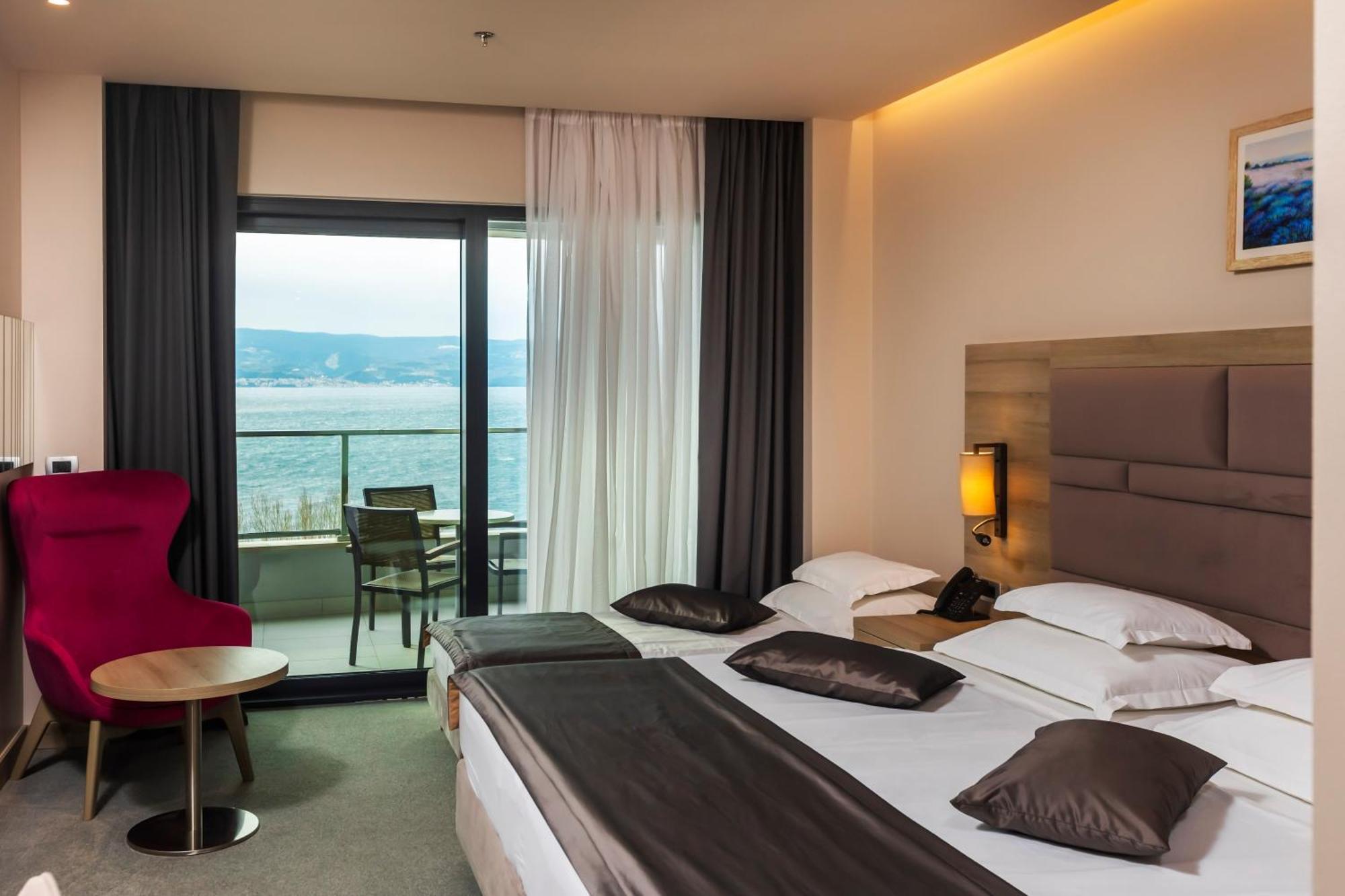 Hotel Plaza Duće מראה חיצוני תמונה