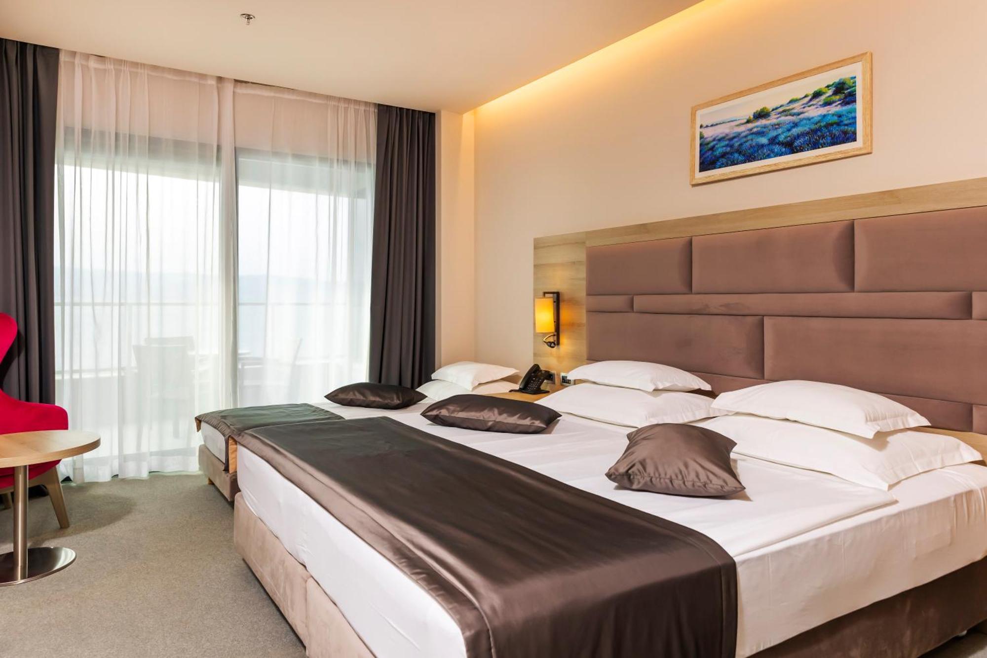 Hotel Plaza Duće מראה חיצוני תמונה