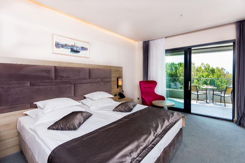 Hotel Plaza Duće מראה חיצוני תמונה